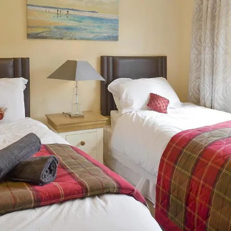 Denton House * Ravenscar